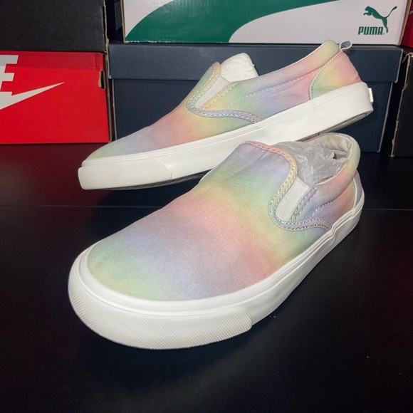 Old Navy Girls Rainbow Slip On Sneakers - Picture 7 of 7